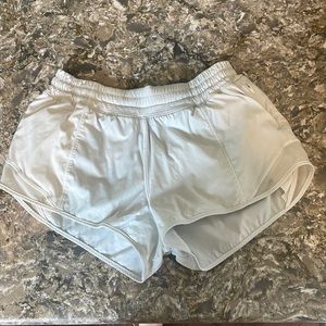 White Lululemon hottie hot 2.5